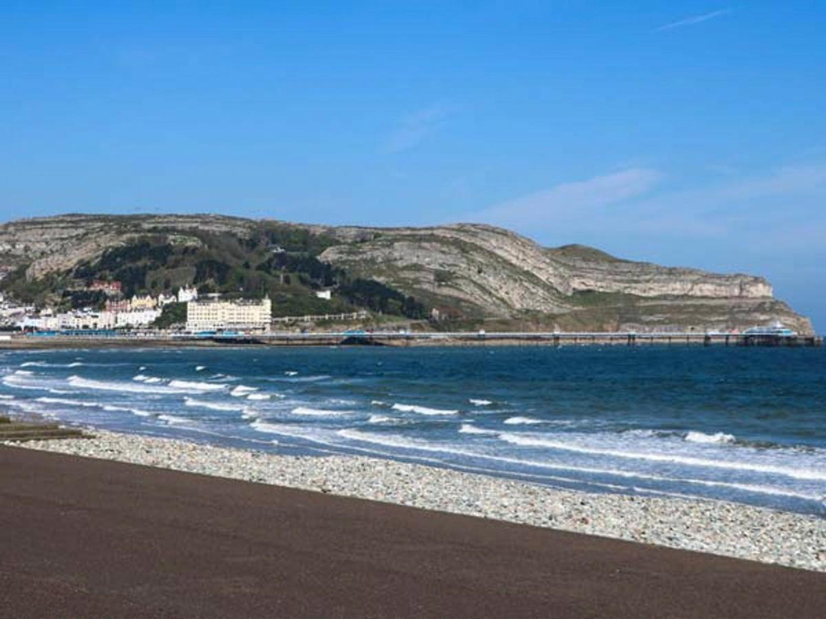 Royal Manor Park Lägenhet Llandudno Exteriör bild